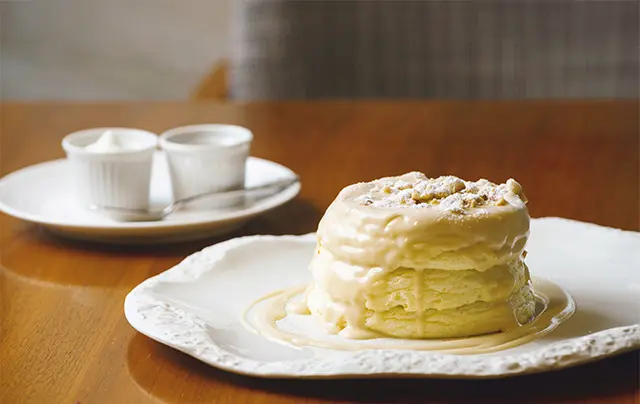 「リコッタチーズのふわふわパンケーキ」（￥2,500）。一度は味わいたい食感とおいしさ