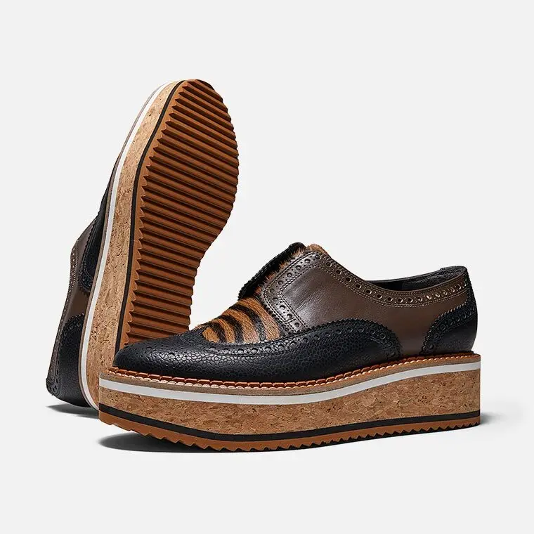  BECKA　靴￥93,500／ブルーベル・ジャパン（クレジュリー）