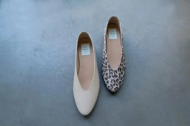 enchanted/【HAPPY PLUS STORE別注】本革ソフトレザーVカットバブーシュ/￥12,980（税込）