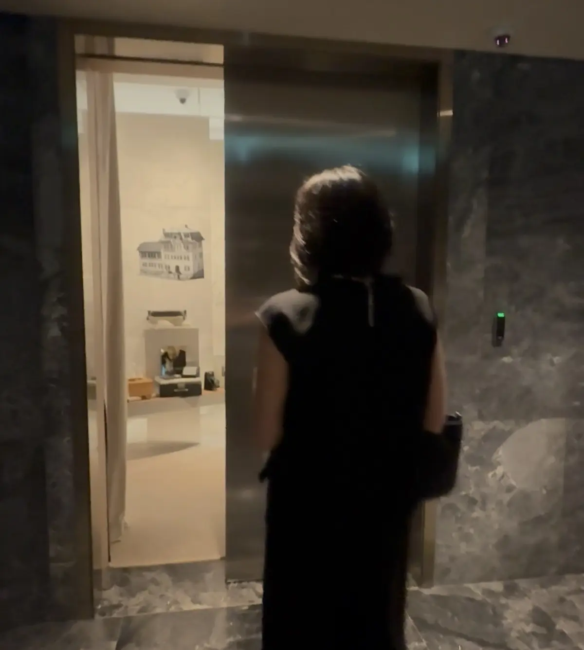 顧客限定　ギャラリーへ