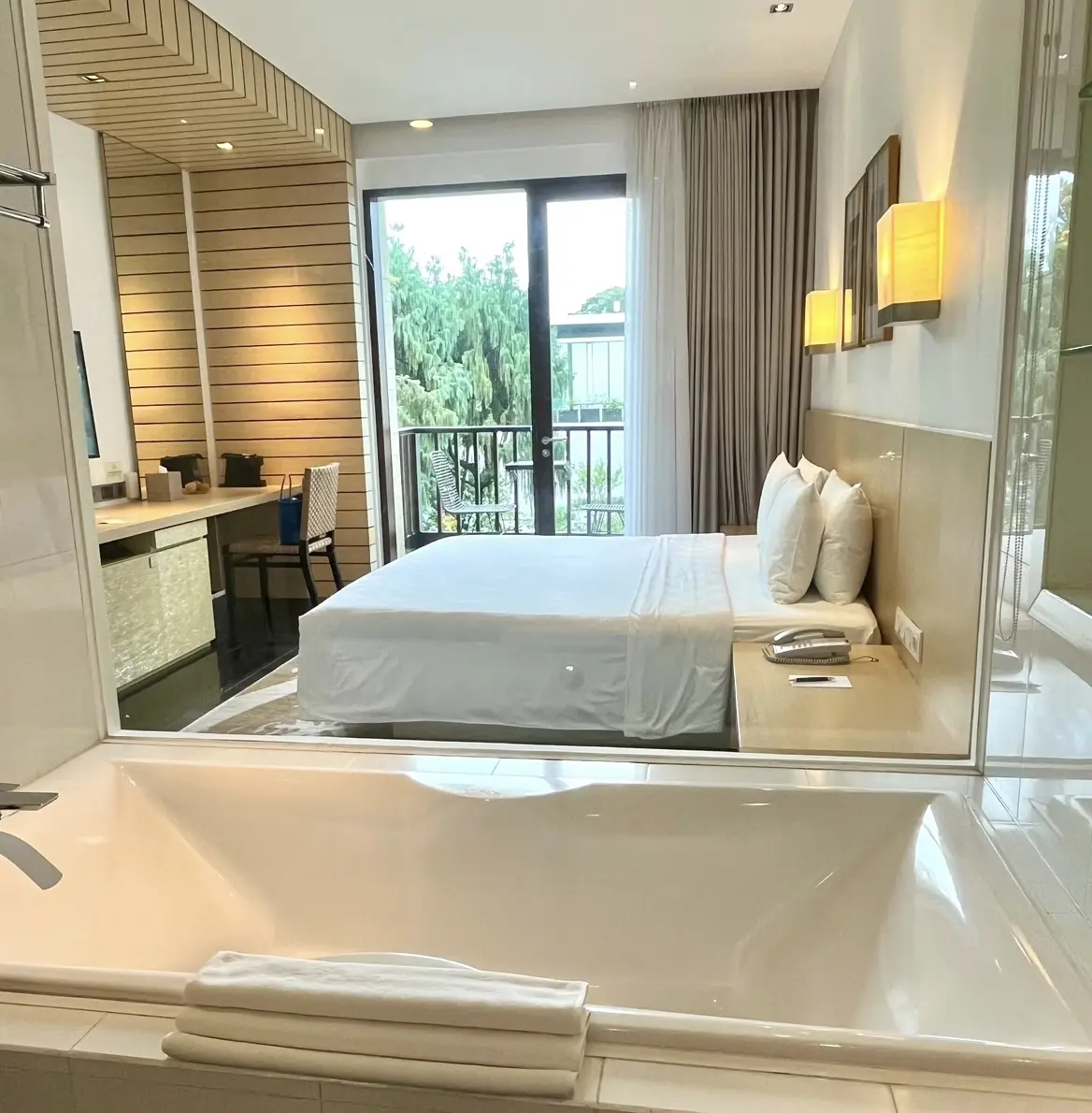 パドマバンドン