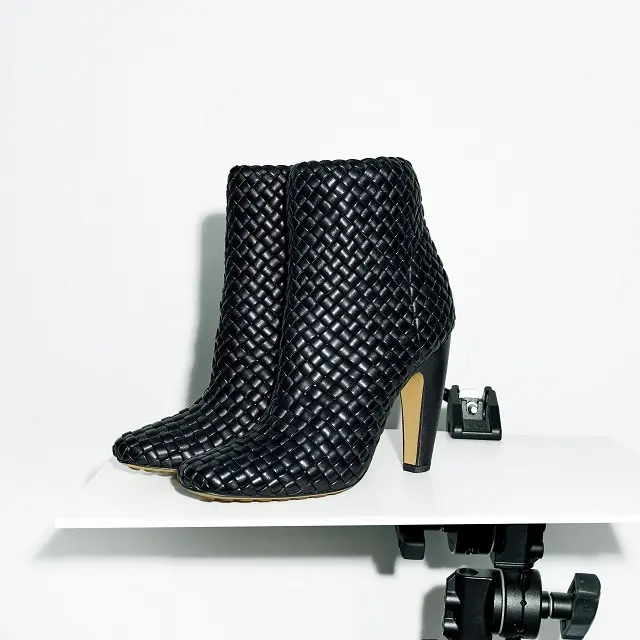 ボッテガ・ヴェネタのアンクルブーツ「カナラッツォ」