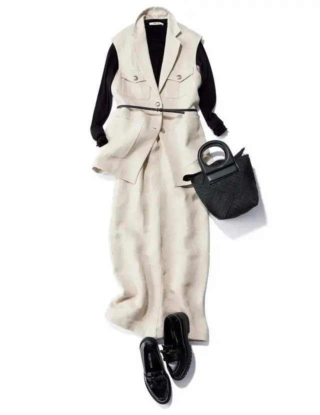 極細のブラックベルトでジレスタイルをクールに格上げ