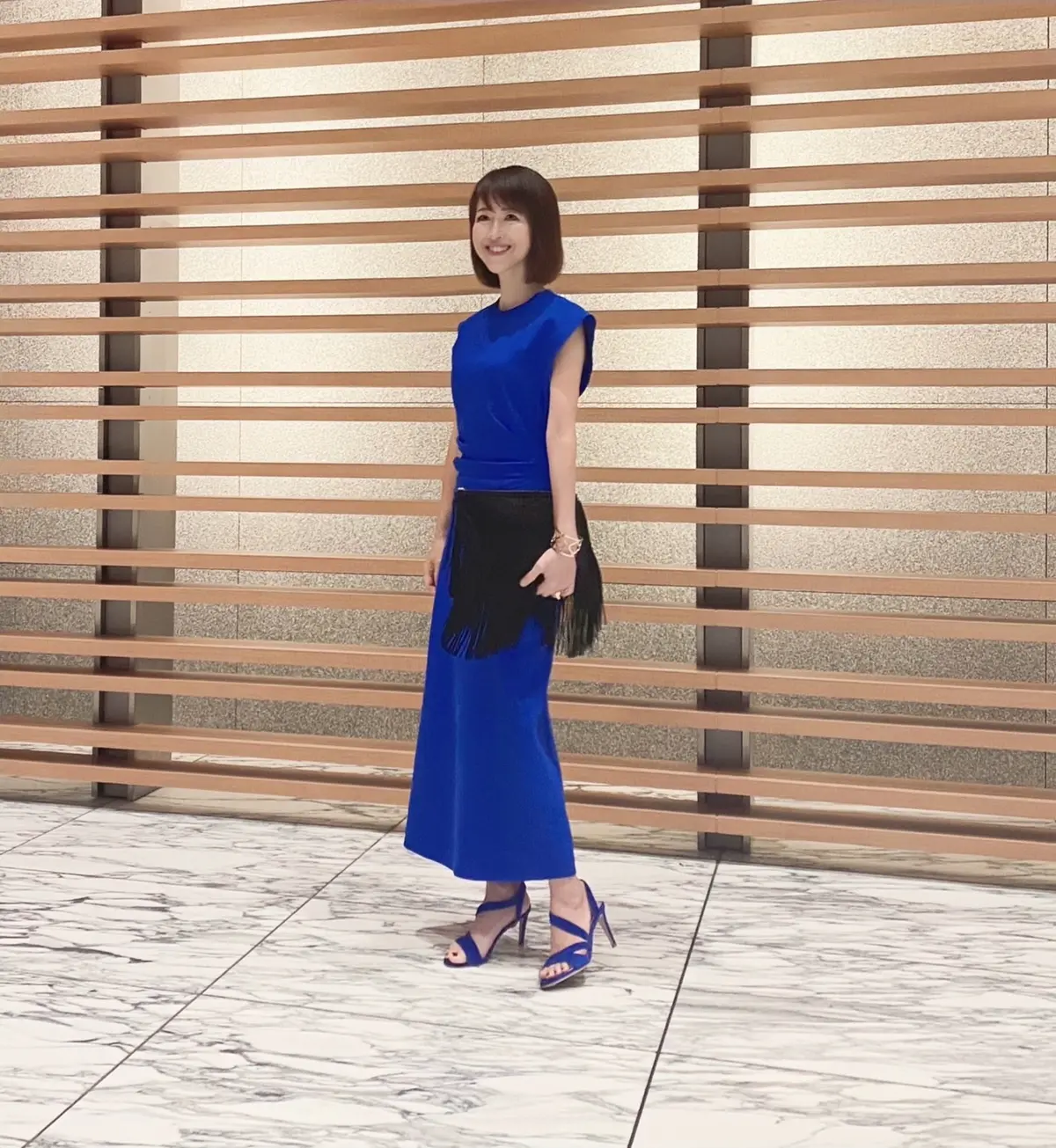 ZARAの美シルエットワンピ×黒1点投入の画像_11