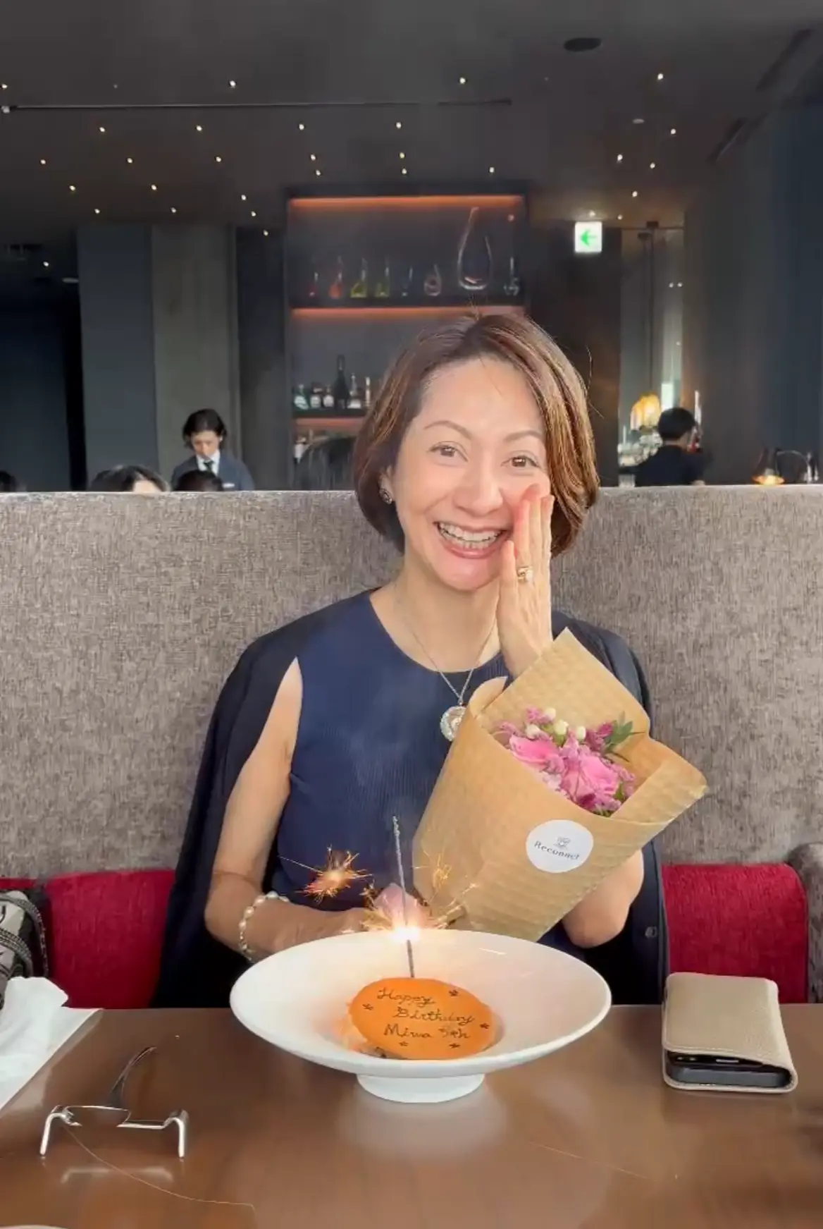 秋も活躍、ネイビーでまとめるデニムコーデの画像_8