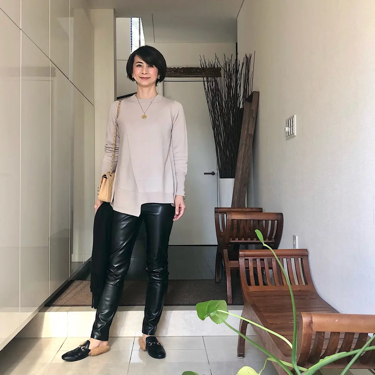 アシンメトリーの便利ニット＋エコレザーパの画像_1