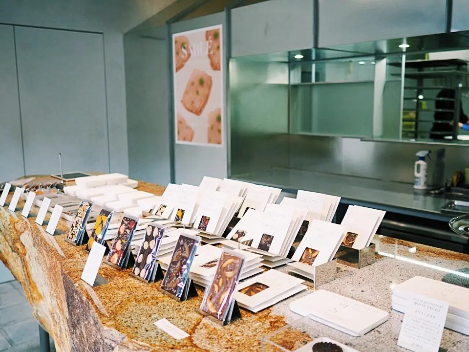 ゆるカジュアル白コーデでパティスリー川島の画像_4