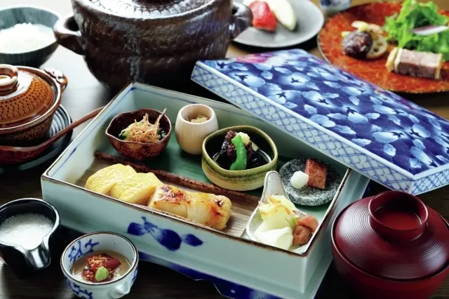 季節の素材を取り入れた和朝食
