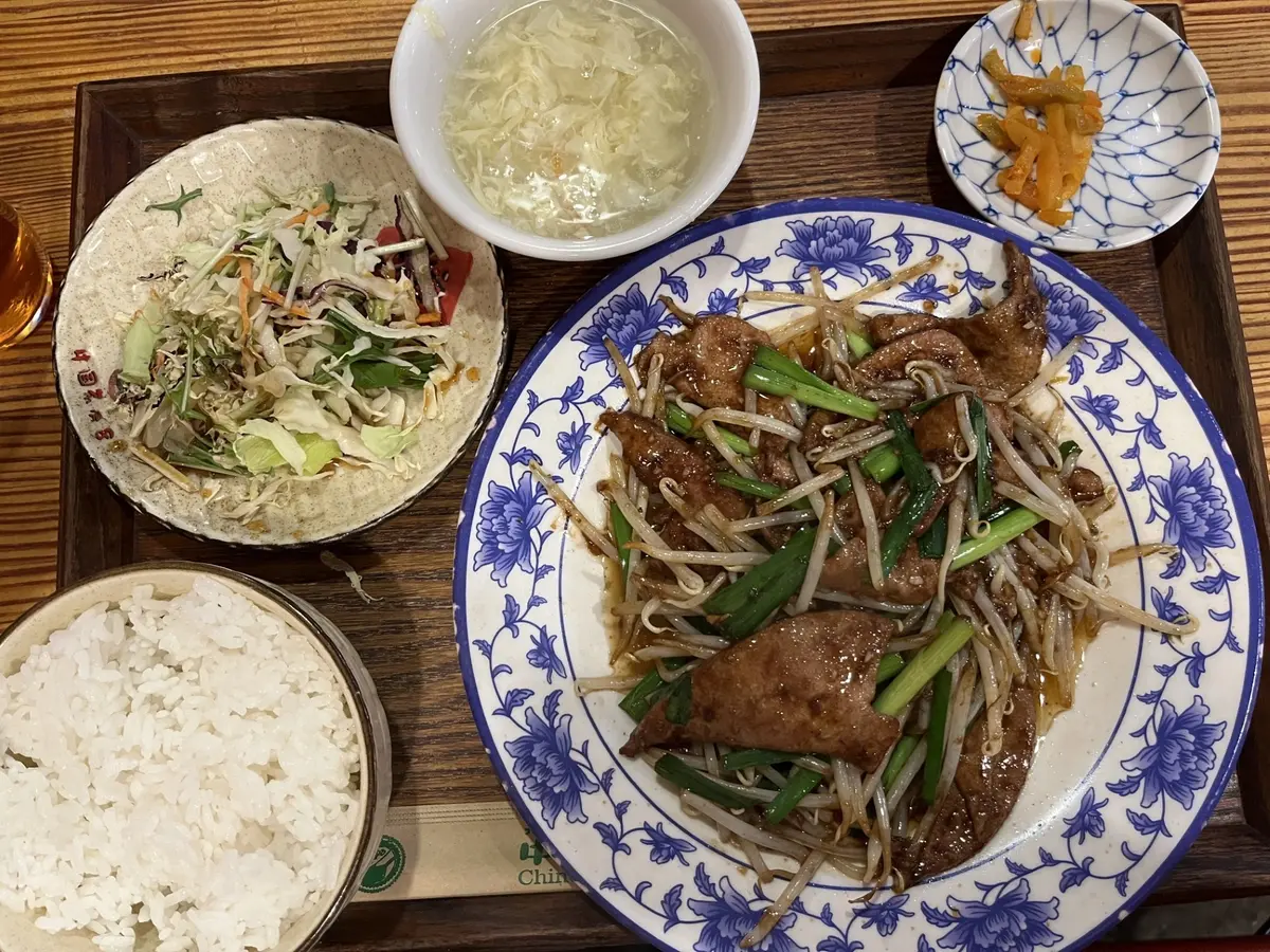 投票行って外食の休日の画像_1