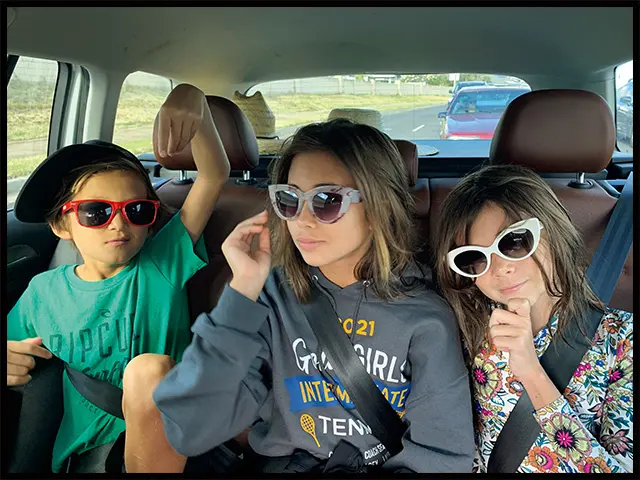 うちの子（と姪っ子）は、サ ングラスといえば私が好みのものが好きみたい