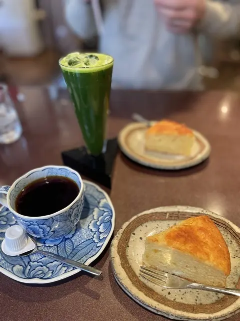 陶路子（とろっこ）のさつまいもケーキとコーヒー