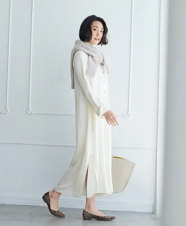 秋おしゃれの足元に効かせたい、 スタイリッシュなフラットシューズにも注目