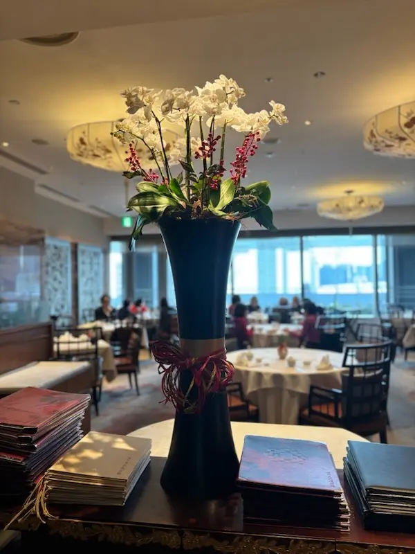 UNIQLOパンツコーデで絶品丸の内ランの画像_12