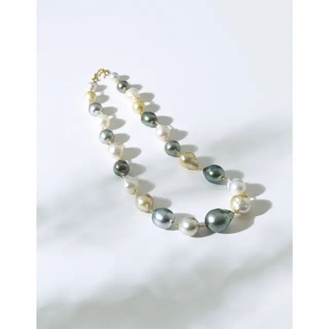 ボン マジック「バロックパールネックレス」