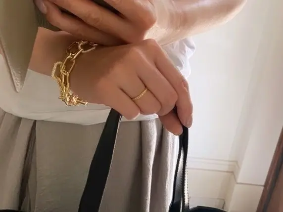 トレンド小物を投入！の画像_2