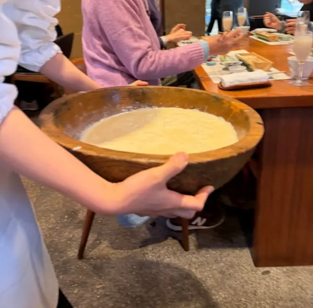 出来立てのお豆腐。その場で分けてくれます。