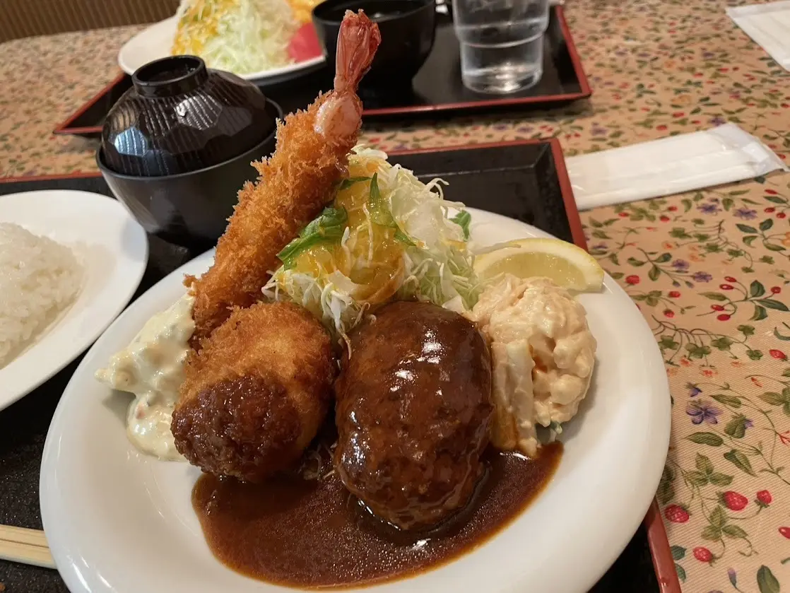 阪急3番街　洋食グリルRON　エビフライ　ハンバーグ　カニクリームコロッケ