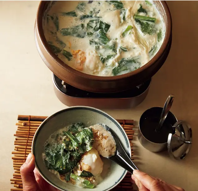 卵と青菜の豆乳鍋