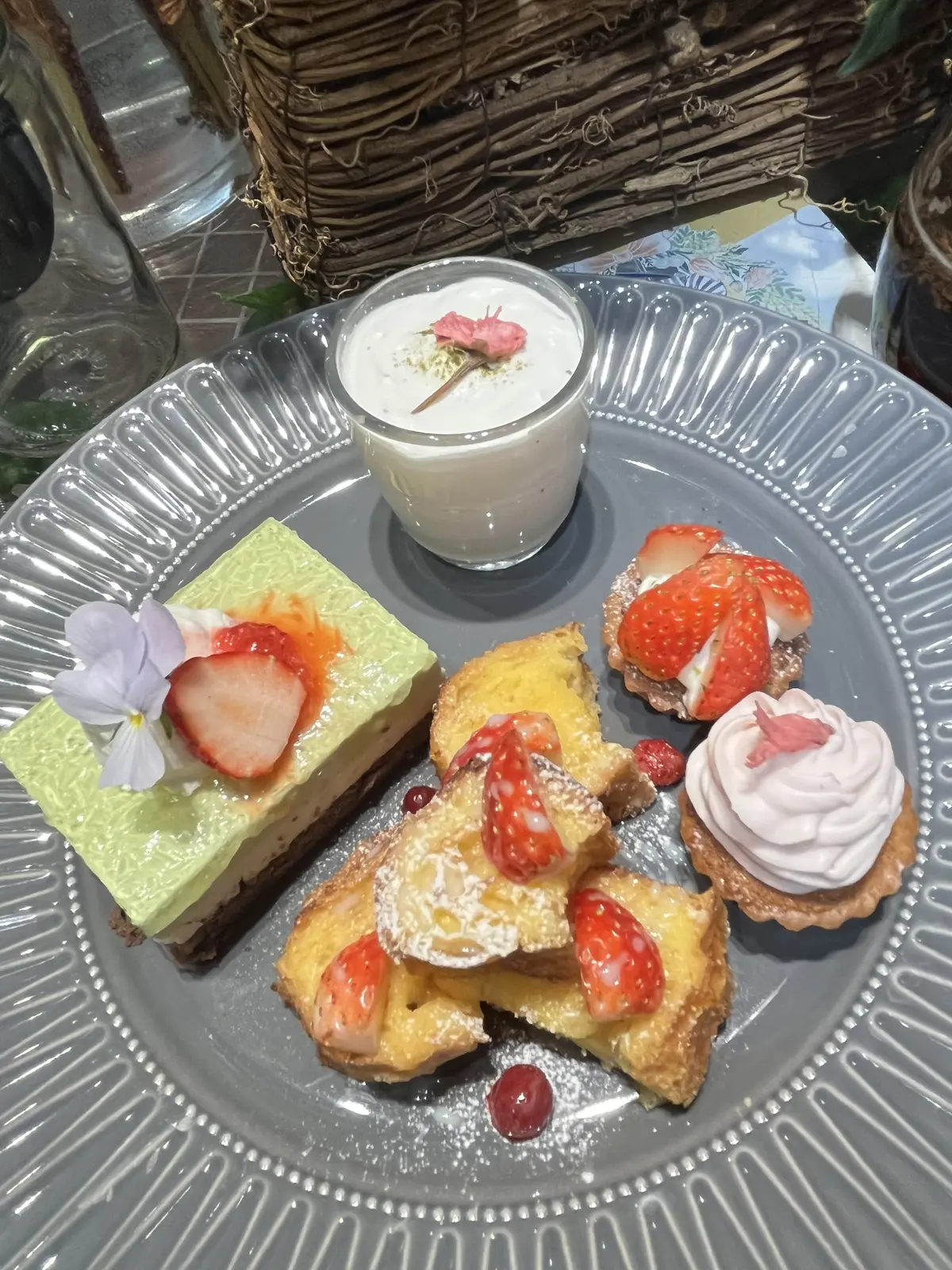 ピクニック気分でアフタヌーンティーの画像_15