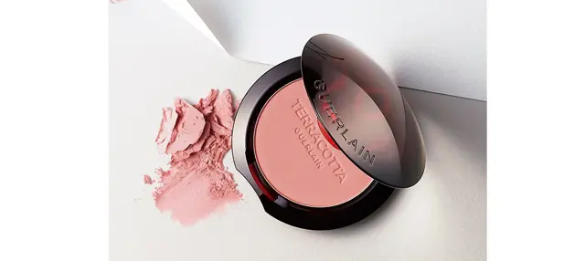 色白肌さんには……　ピンク系コーラル