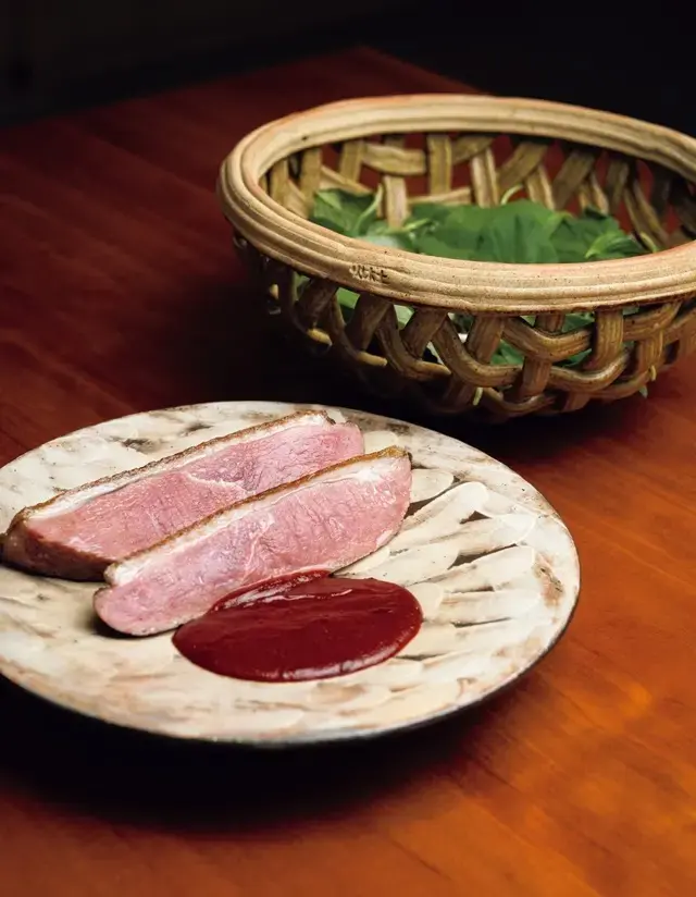 アヒル料理の「ナジュオリ」W35,000