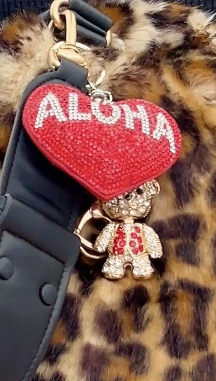 ユニクロxGU  ファー小物と赤を差し色の画像_4