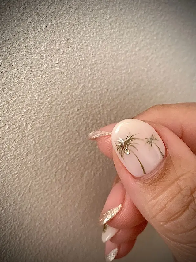 サマーネイル  大人ネイル　ヌーディーネイル　椰子の木　海ネイル　椰子の木ネイル