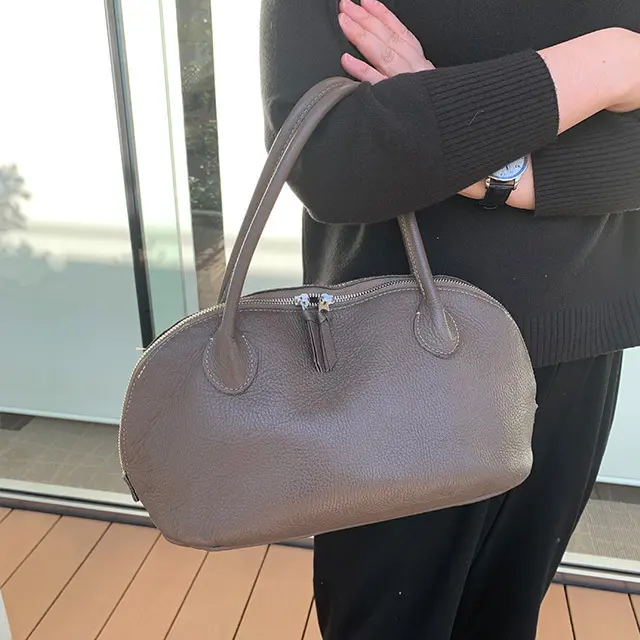 クリームカンパニーのハンドバッグ（本誌副編集長S川）