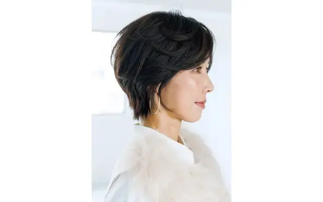 【50代髪型・ヘアスタイル】“こなれショート”でイメチェン成功！エクラ華組・高田季世子さんの素敵ヘア