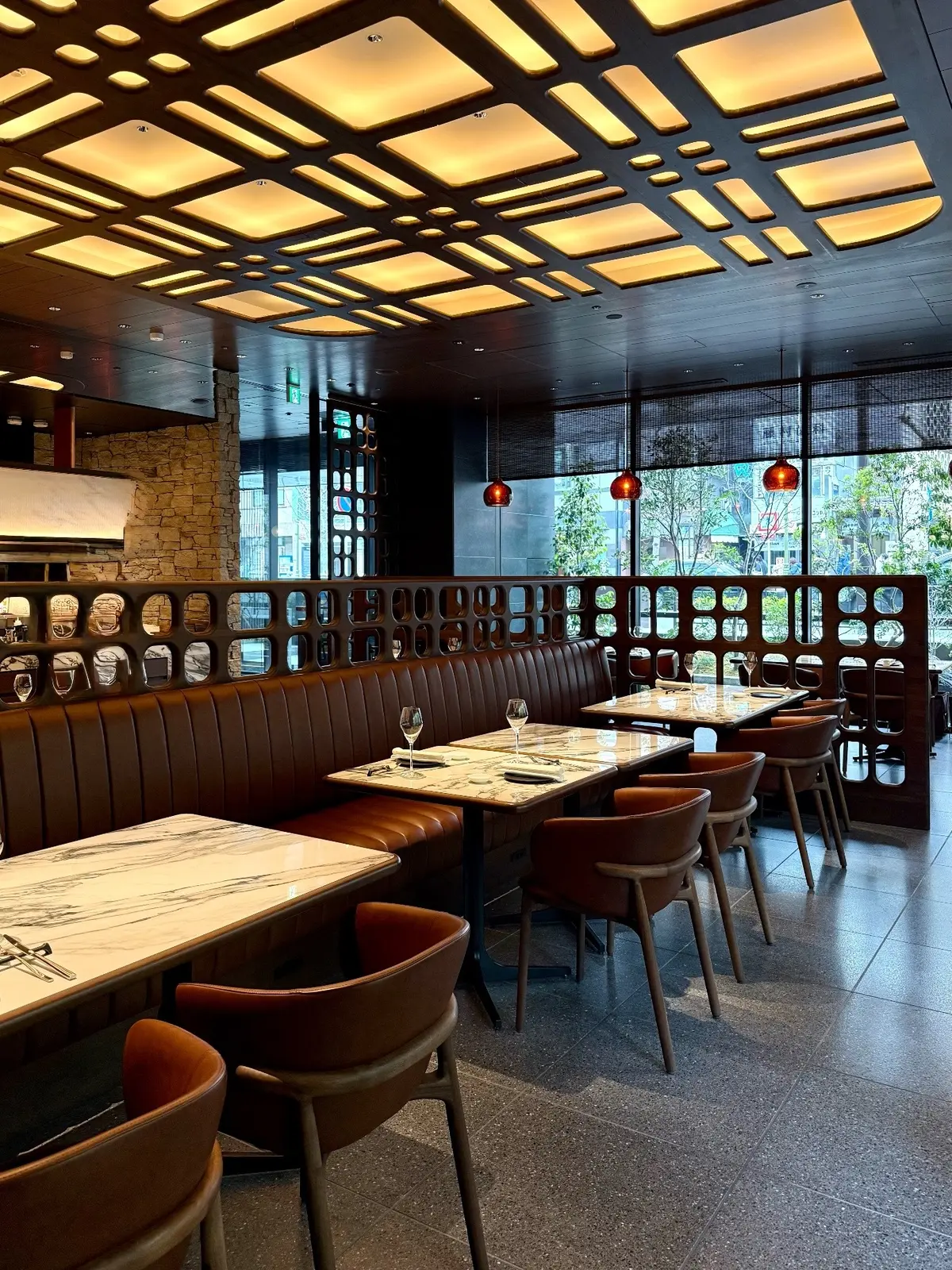 ヒルトン京都　地中海レストラン　セブン・エンバーズ　店内写真