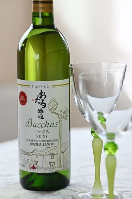 バッカス　2020　白・やや辛口