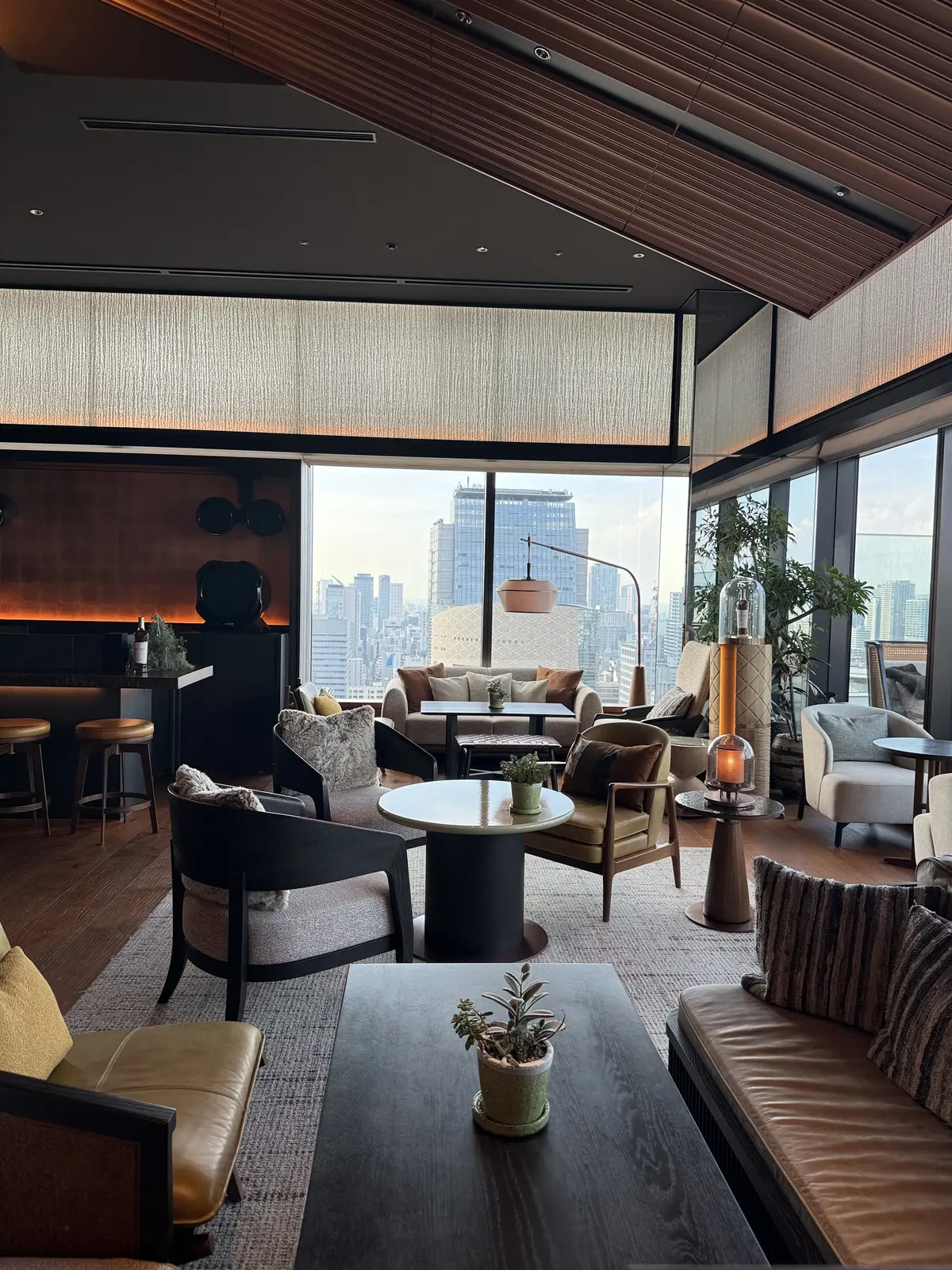 大阪　大阪城　ホテル　パティーナ大阪　にじり　nijiri  アフタヌーンティー　スノーシンフォニーアフタヌーンティー　紅葉　大阪グルメ　大阪カフェ　大阪観光　ラグジュアリーホテル　女子会.  SONATA BAR & LOUNGE 　BAR 