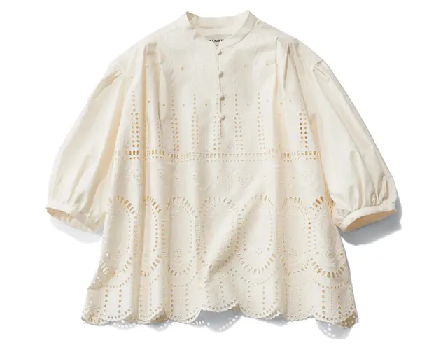 デパリエの白レースブラウス