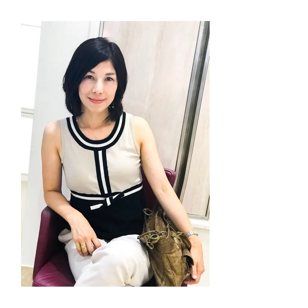 ブラック、ベージュできれい目コーデの画像_2