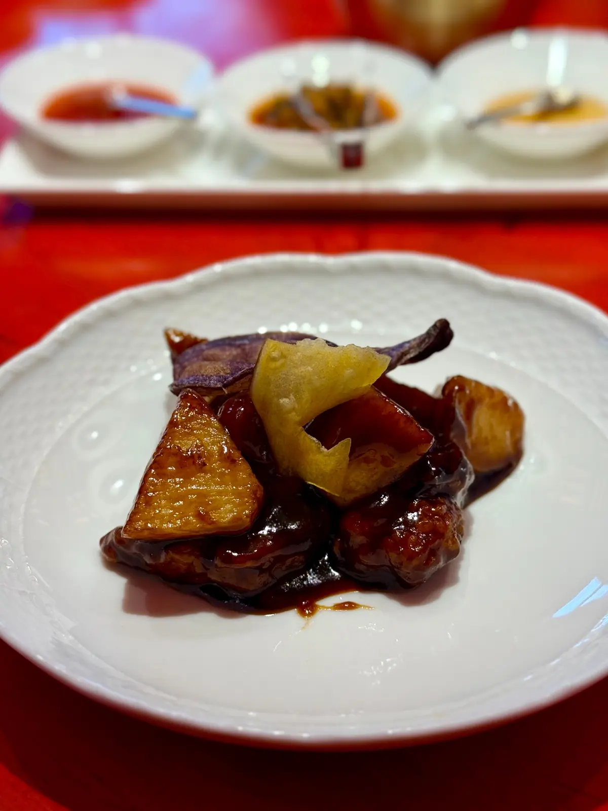 麻布台ヒルズ　ホテル「ジャヌ東京」虎景軒（フージン）　料理写真　酢豚