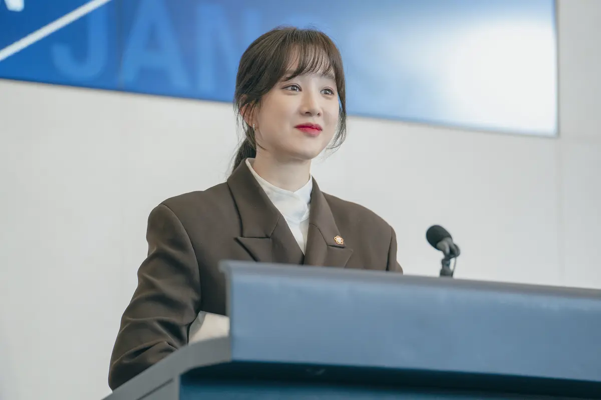 「弁論をはじめます。」のチョン・リョウォン