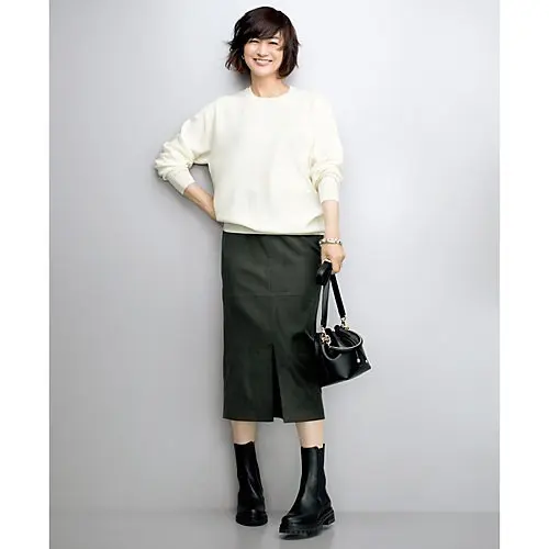 戸野塚かおる×Room no.8 別注フェイクスエードタイトスカート ￥30,800