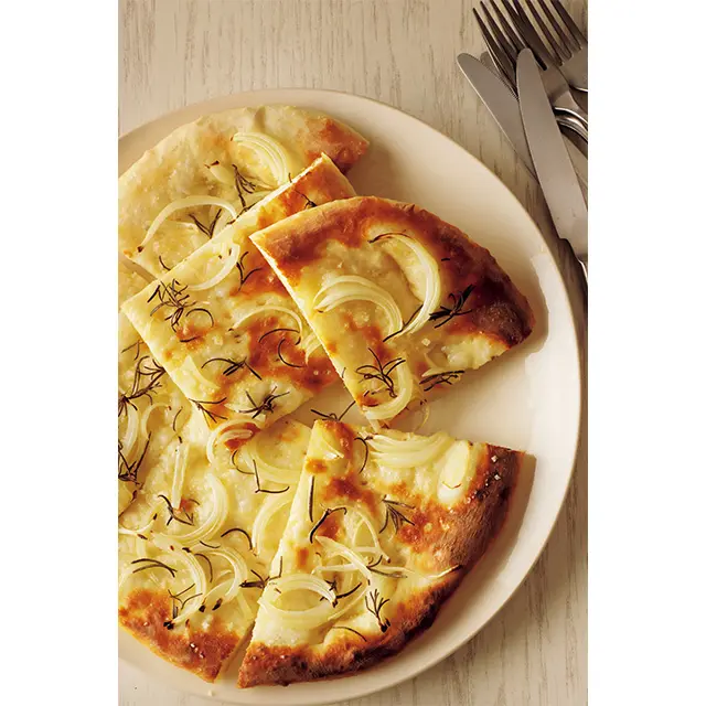 玉ねぎとローズマリーの 薄ピッツァ