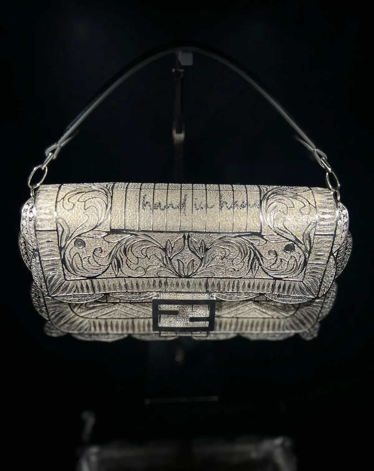 FENDI エキシビジョン 〜hand の画像_6