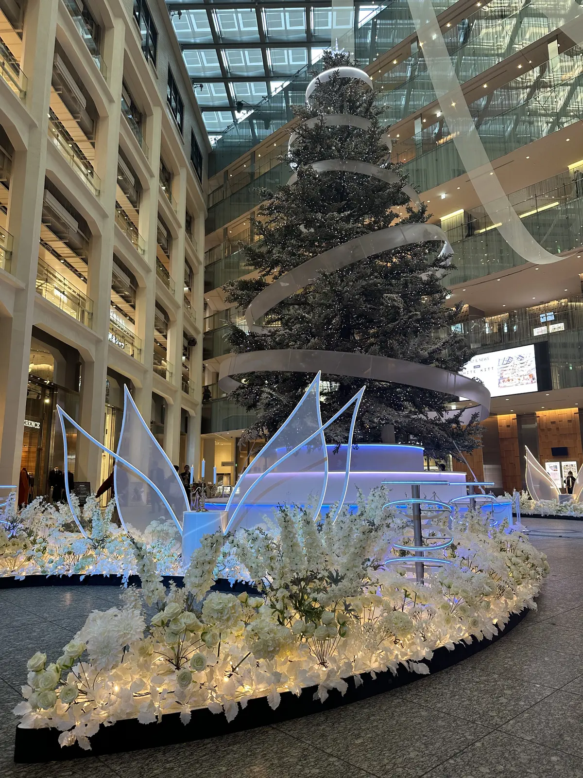 師走の丸の内からの画像_7