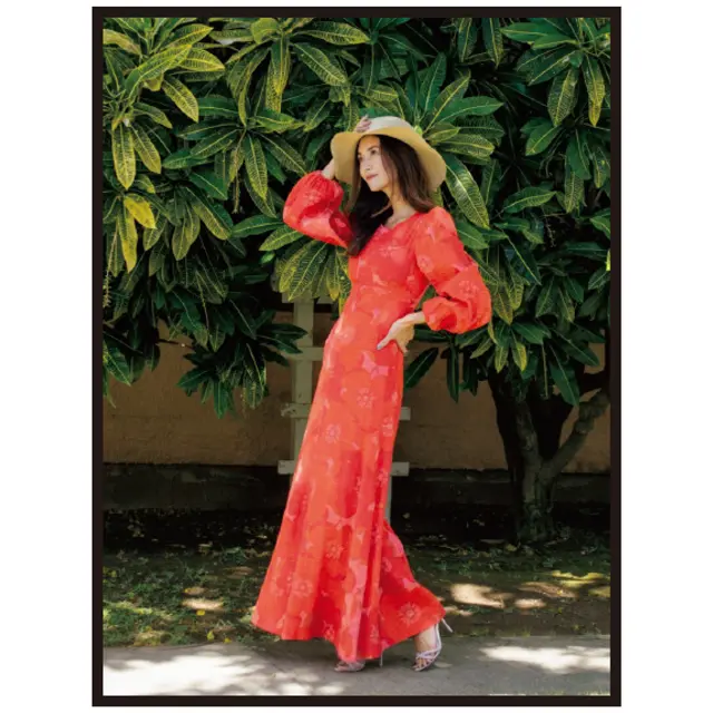  一番お気に入りのパーティドレスのブレンダ