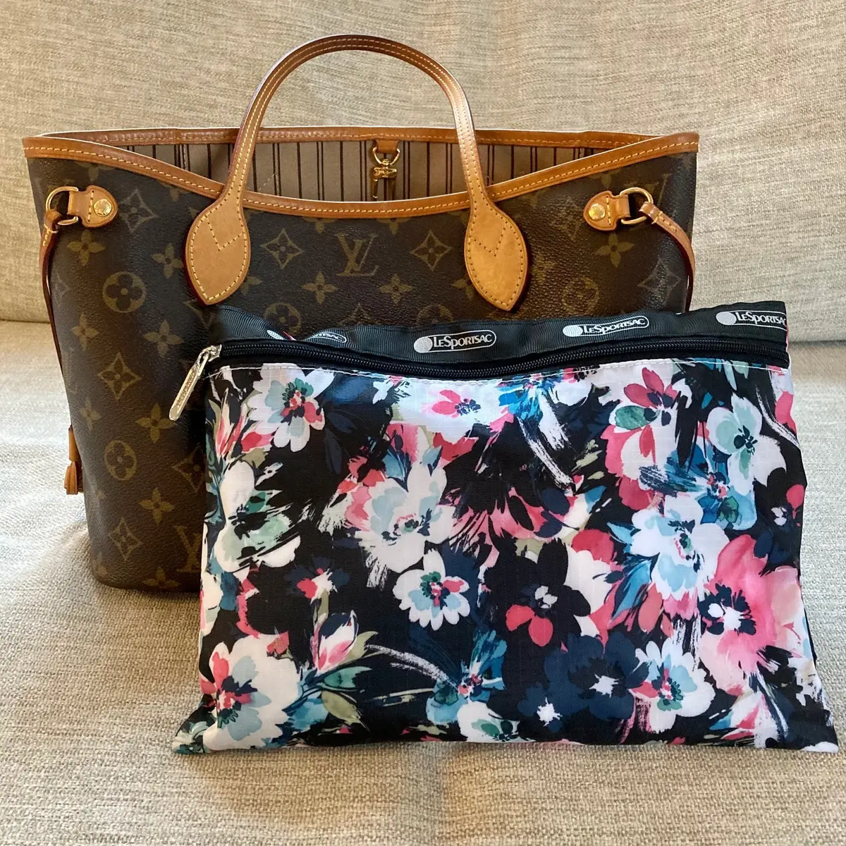 素敵で使える"大人の花柄ポーチ"の画像_1