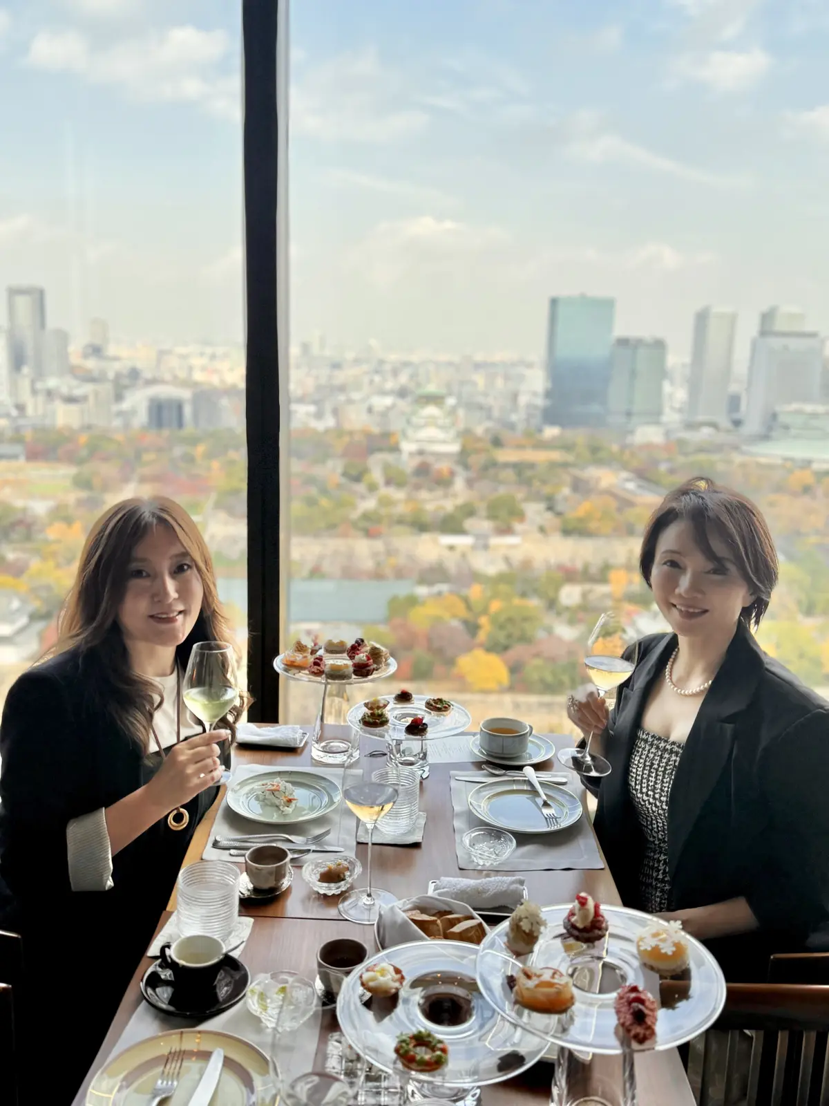 大阪　大阪城　ホテル　パティーナ大阪　にじり　nijiri  アフタヌーンティー　スノーシンフォニーアフタヌーンティー　紅葉　大阪グルメ　大阪カフェ　大阪観光　ラグジュアリーホテル　女子会.  SONATA BAR & LOUNGE 　BAR 