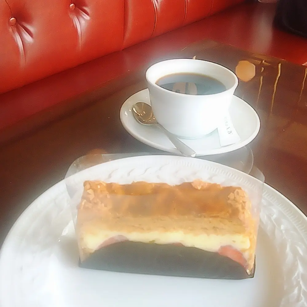 オーバカナル、ケーキセット、いちこのミルフィーユ