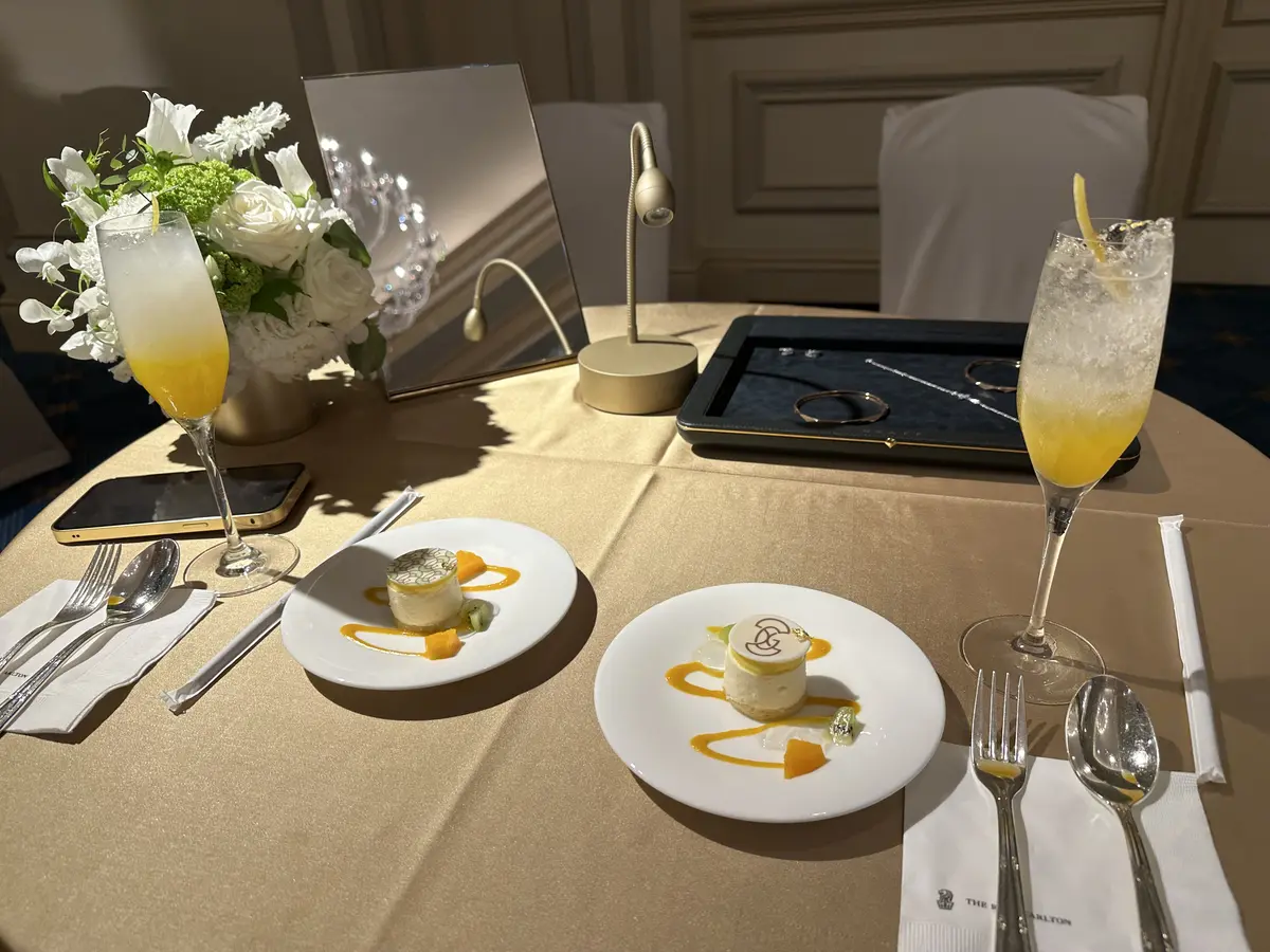 フリルシャツコーデで素敵なイベントへの画像_11