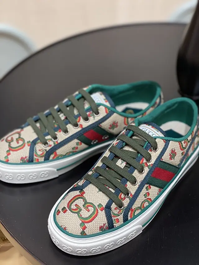 スニーカーも可愛い♡