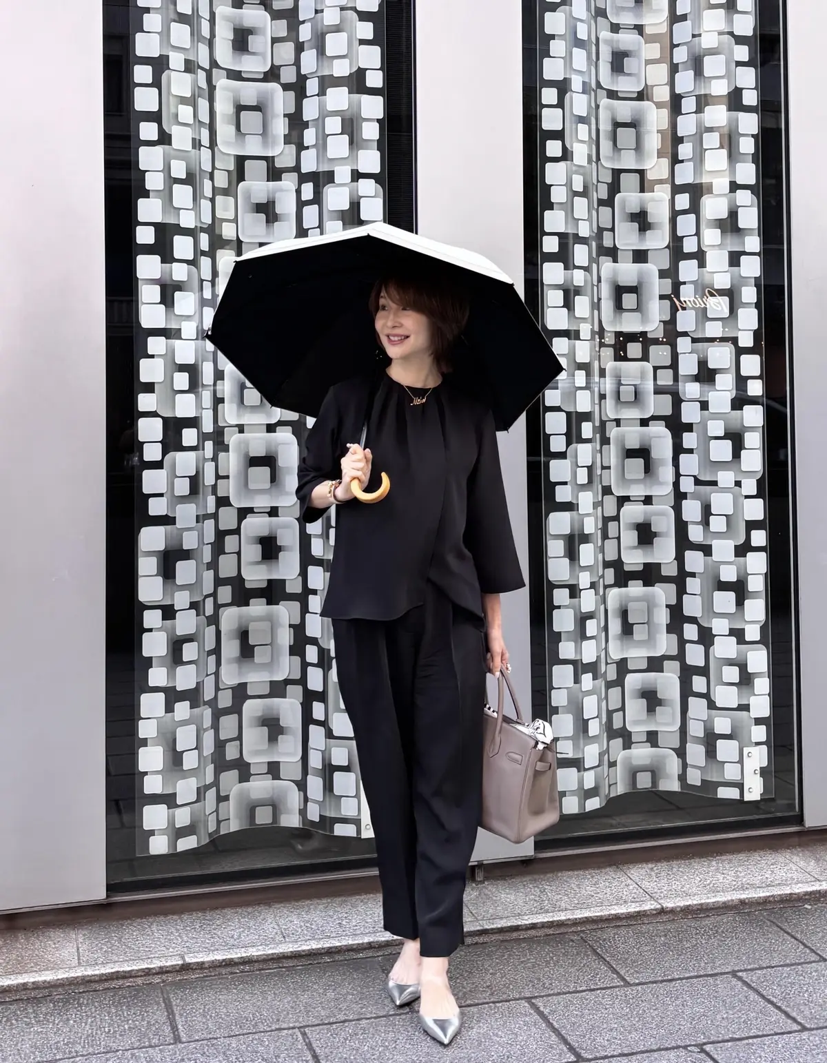 エクラ 華組 伊藤美帆さんの日傘コーデ