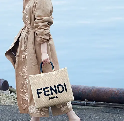 50代が上品に持てる人気ブランドの「かごバッグ」