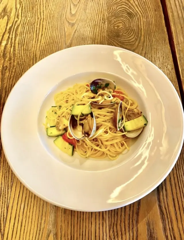 カナルカフェにて、画家 井上文太さんの作の画像_7