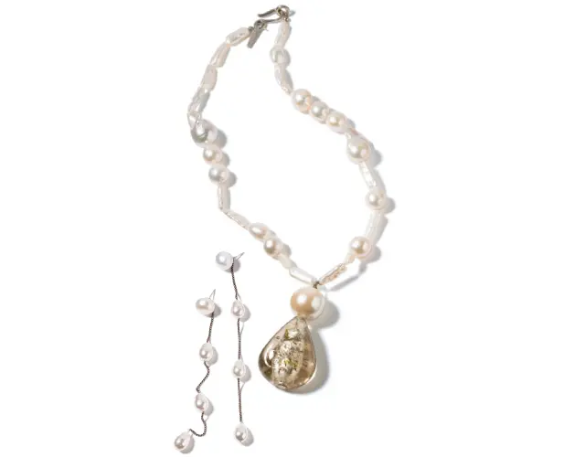 ソフィー ブハイの白いアクセサリー